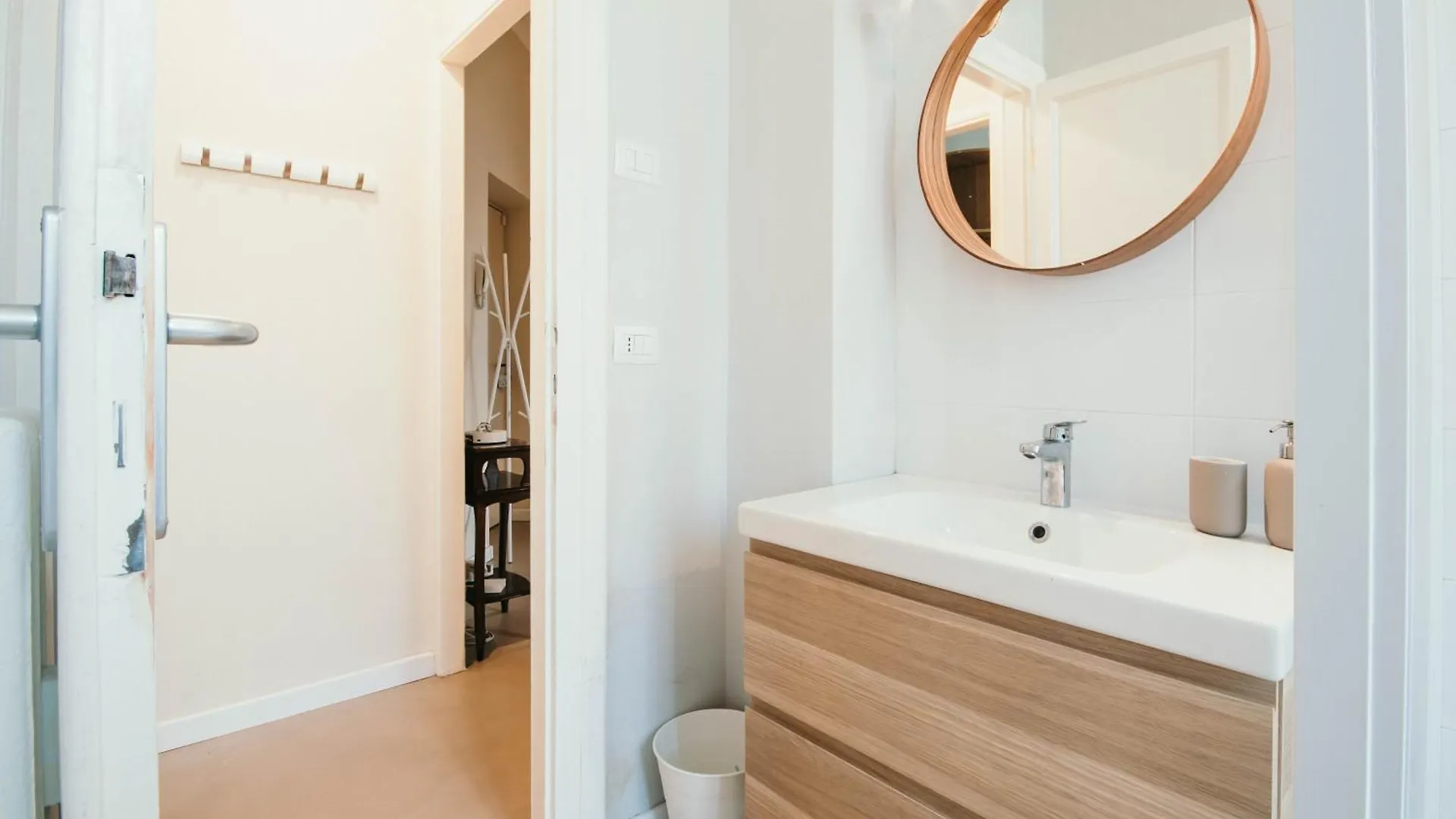 Appartamento Papiniano - Lakeside L&B Milano Lägenhet
