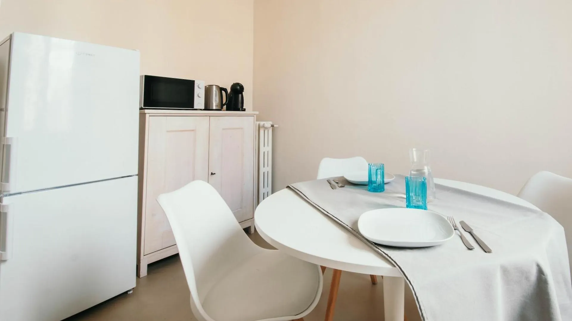Appartamento Papiniano - Lakeside L&B Milano Lägenhet